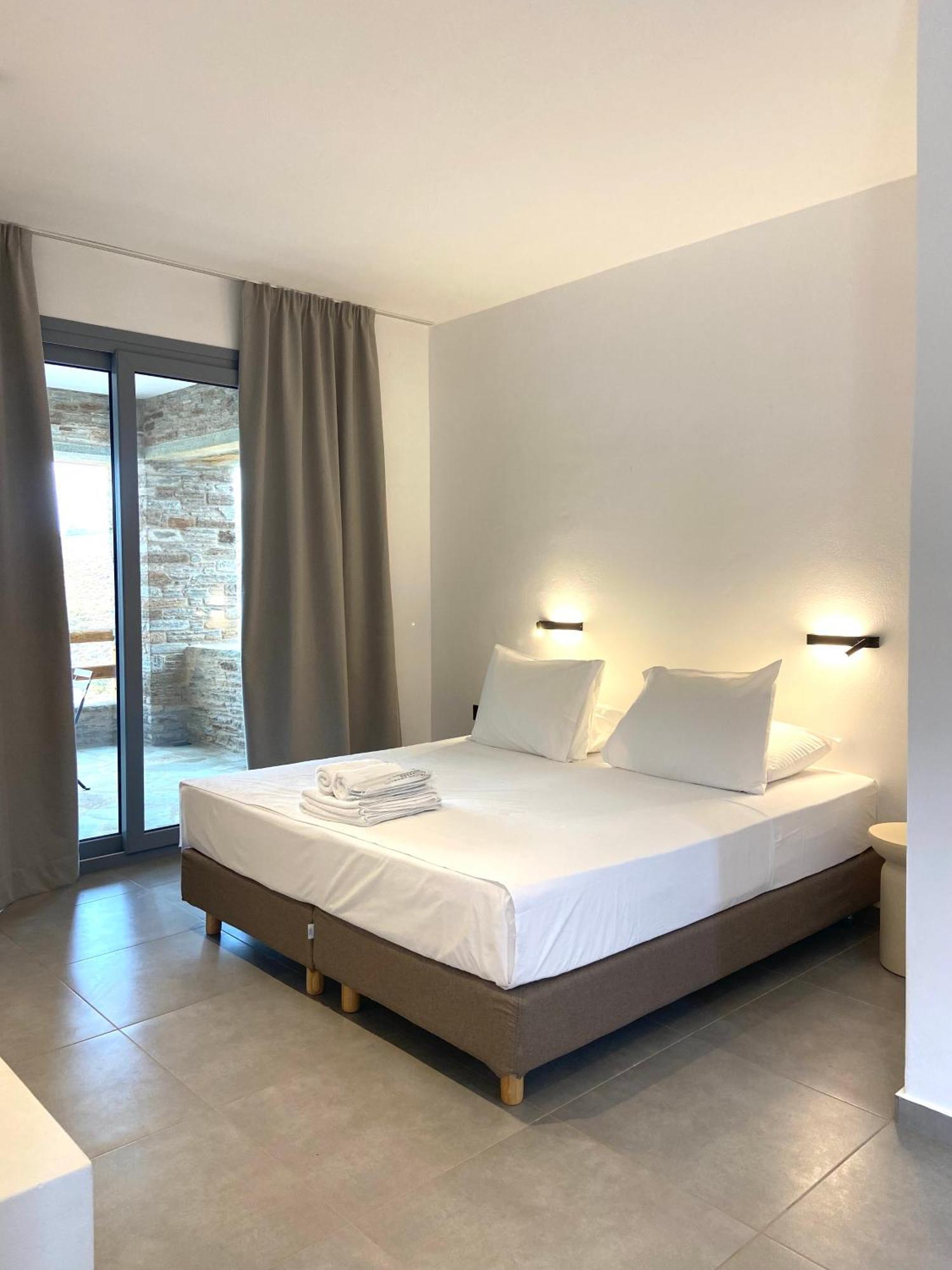 Spanos Apartments Áyios Pétros Exterior photo