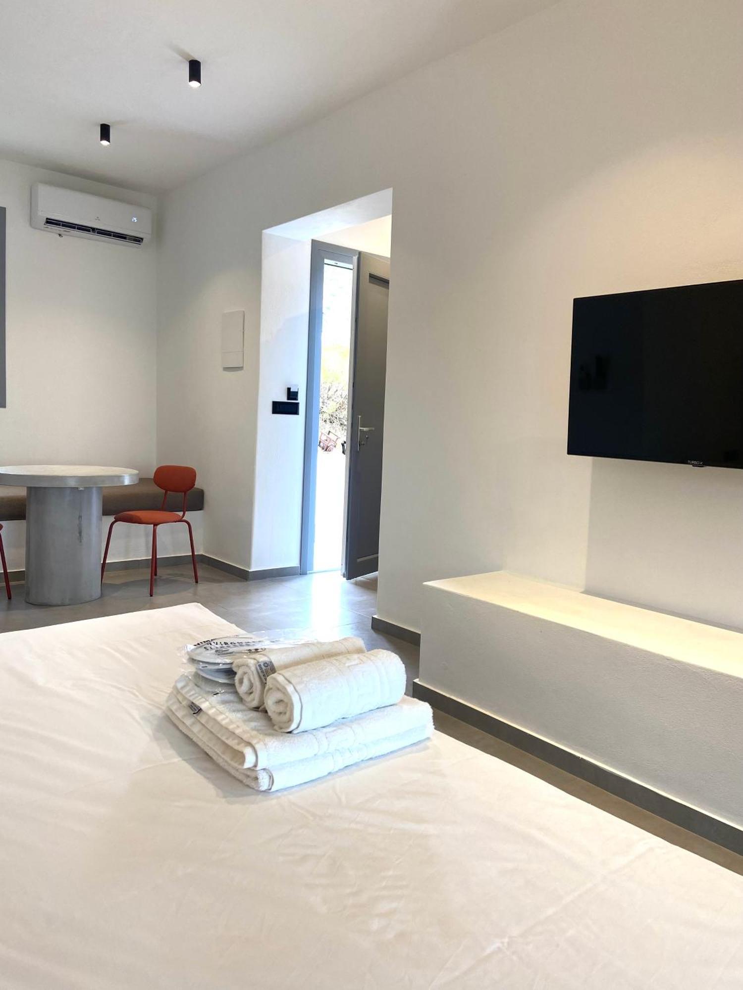 Spanos Apartments Áyios Pétros Exterior photo