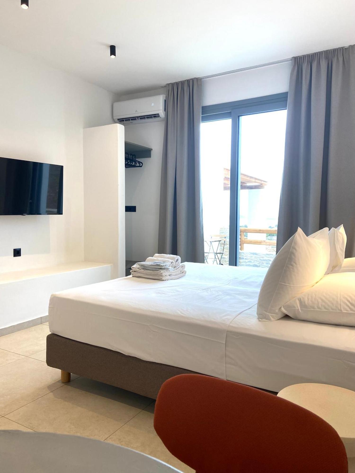 Spanos Apartments Áyios Pétros Exterior photo